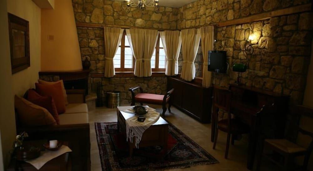 Roes Suites Junior Suite 11