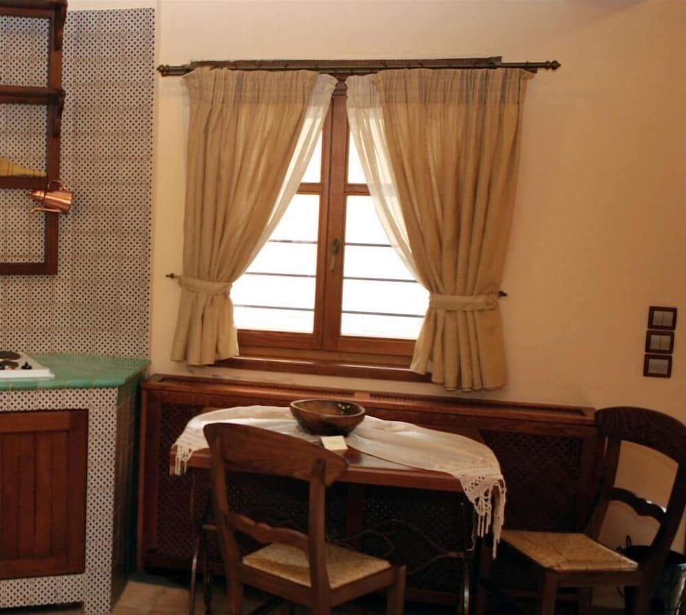 Roes Suites Junior Suite 10