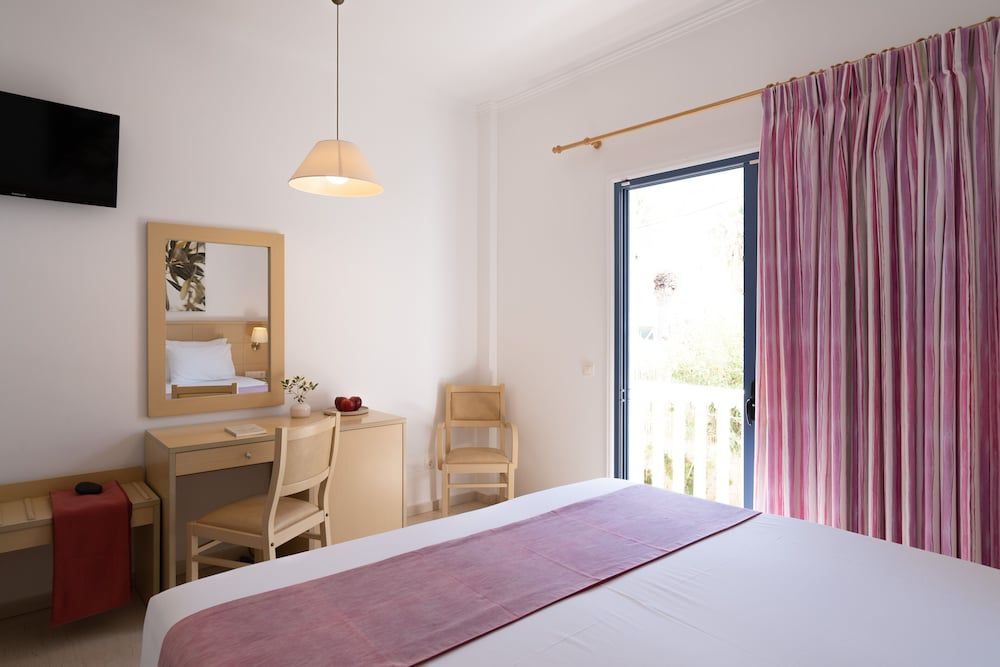 undefined Sunshine Hotel 5