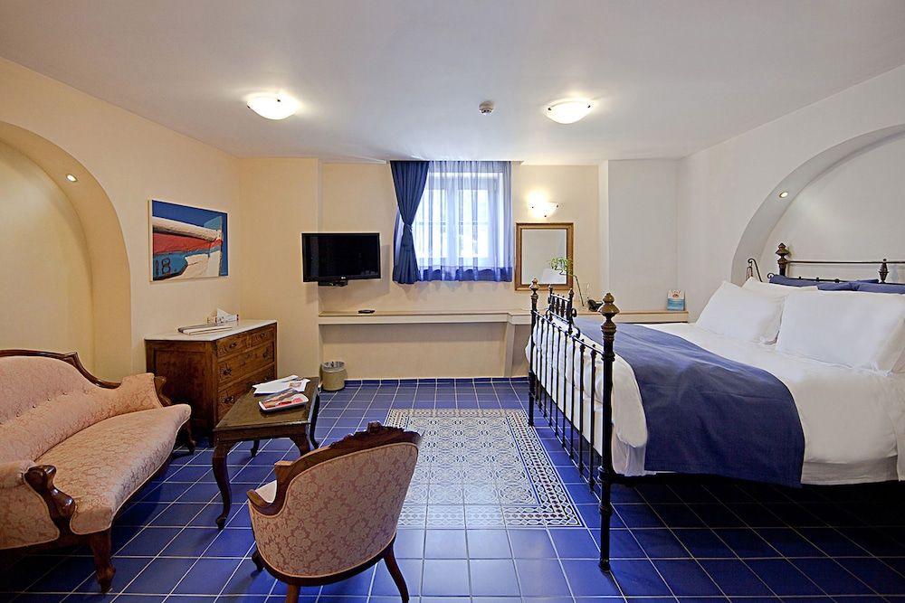 Superior Double Room (A Travel into the Light)