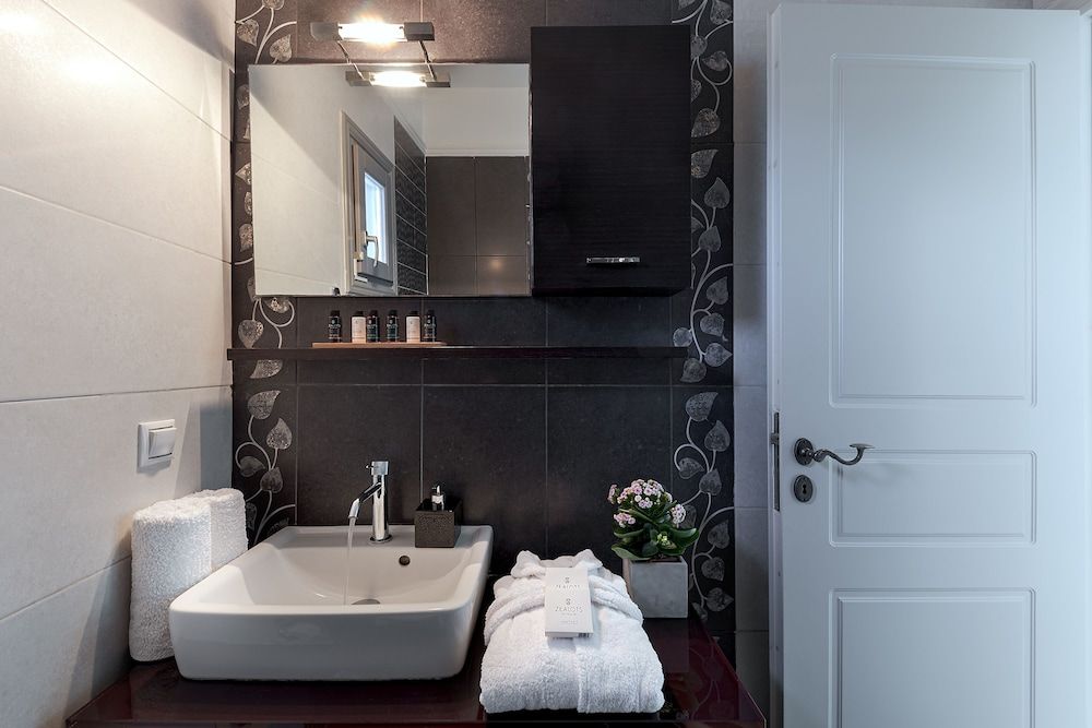 Hemera Holiday Home Villa, 3 Bedrooms, Private Pool, Sea View (Caldera) 8