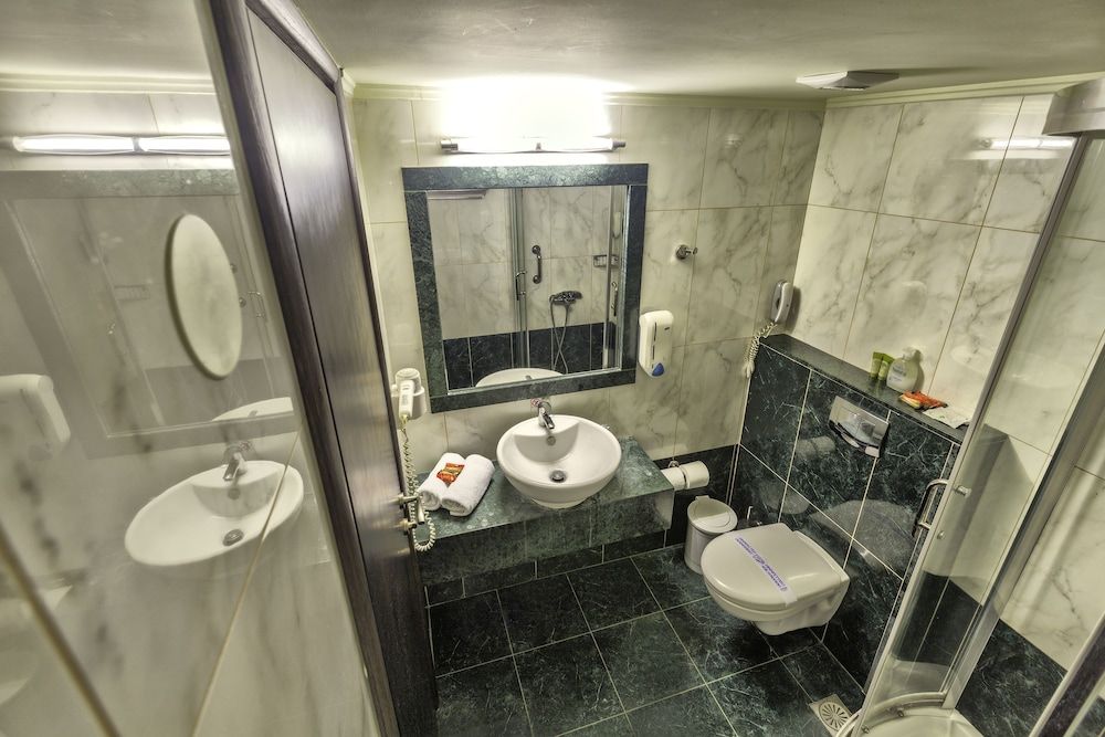 Sofia Hotel Quadruple Room 11