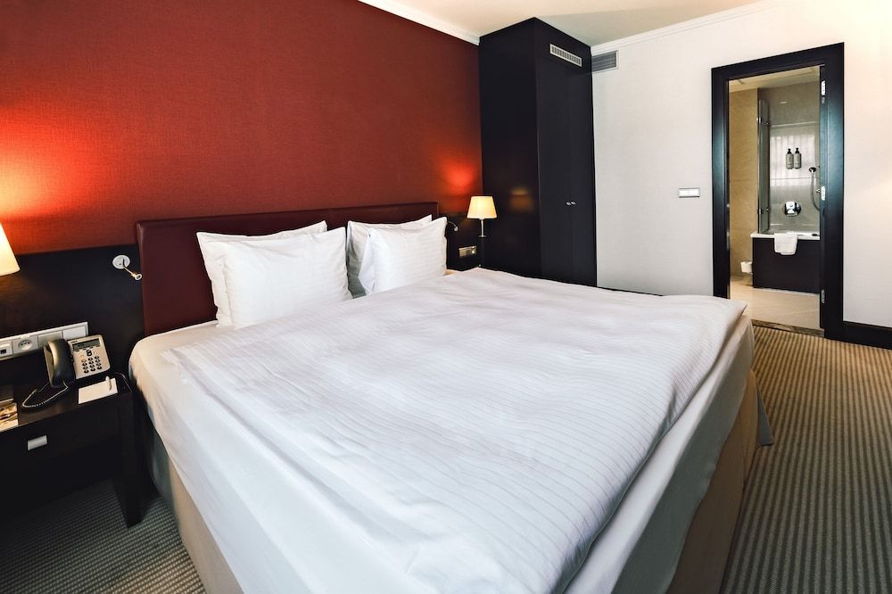 Suite, 1 Bedroom, Kitchenette (with Living Area)