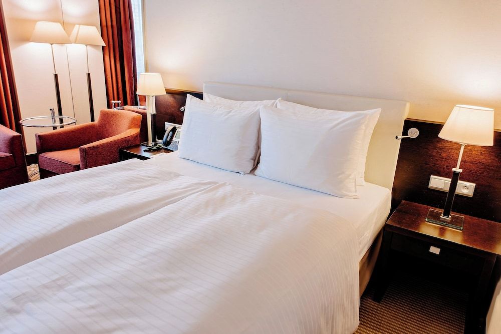 Standard Room, 1 Queen Bed