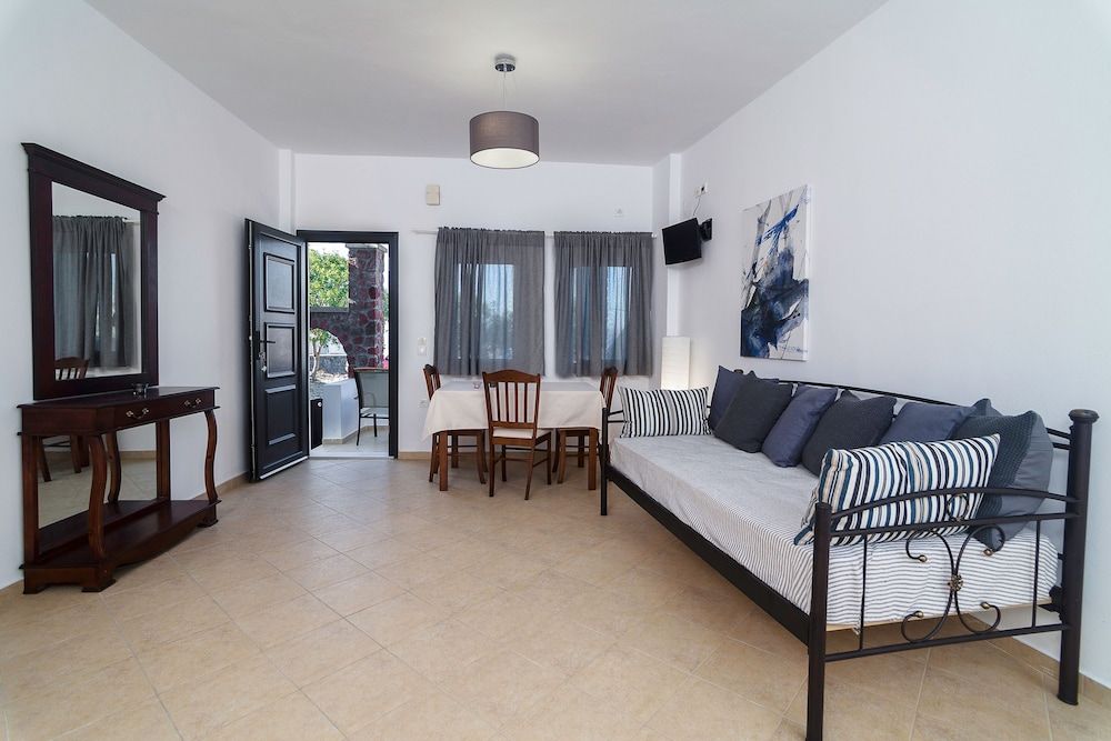 Aelia Suites Superior Suite (Peace) 14