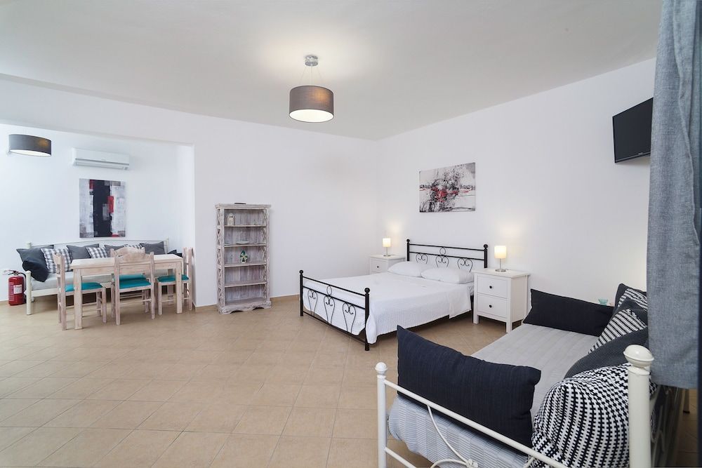 Aelia Suites Grand Suite (Happiness) 6