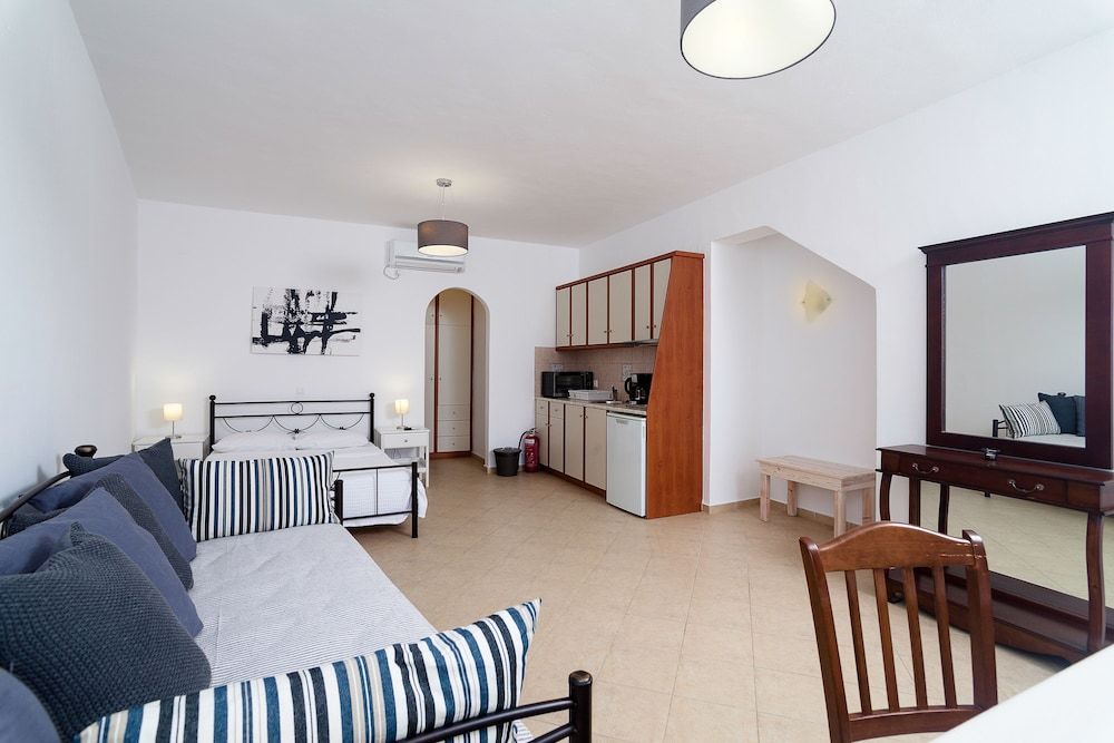 Aelia Suites Superior Suite (Peace) 4