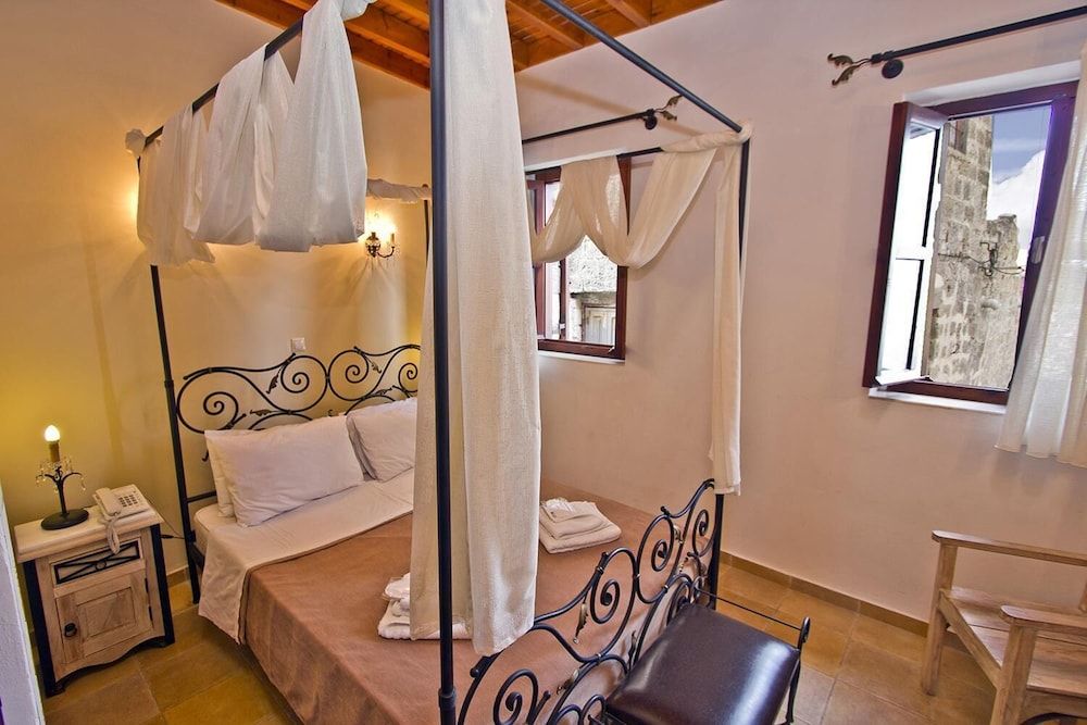 Superior Room, 1 King Bed