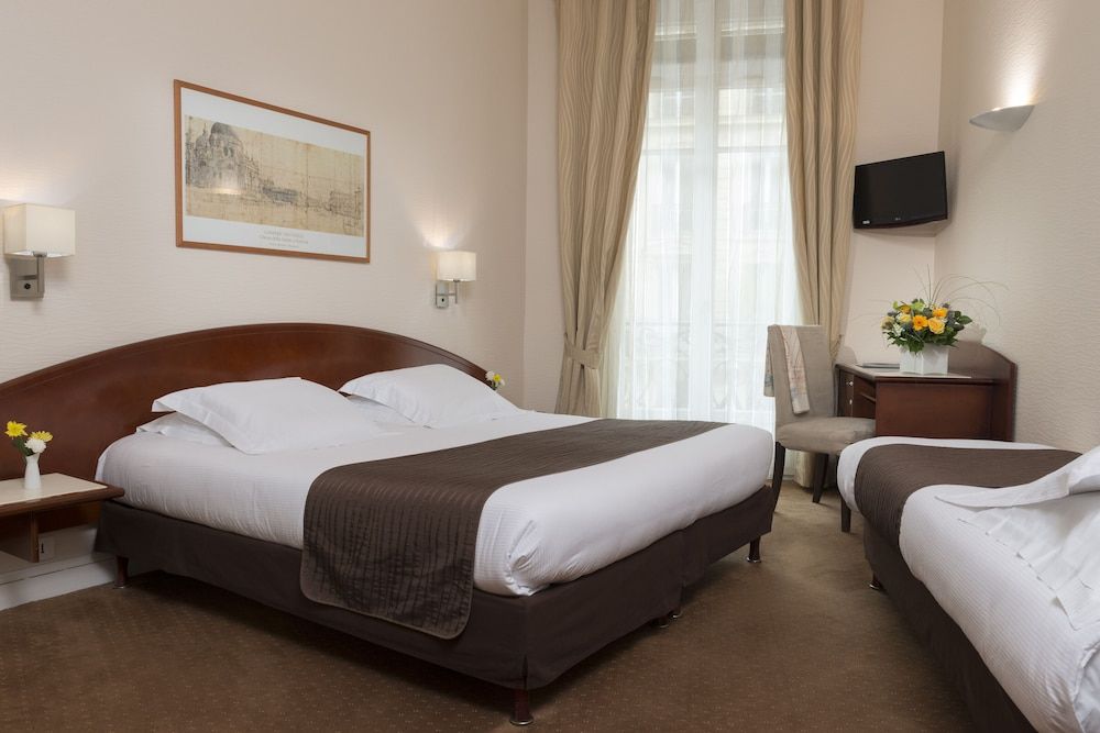 Hôtel Excelsior Opéra Triple Room 4