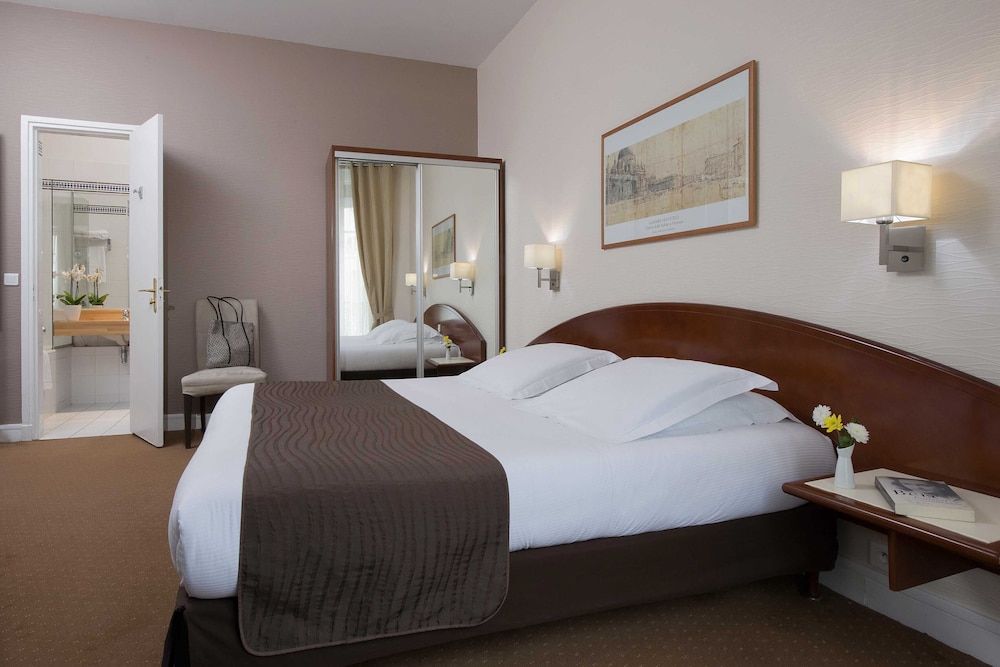 undefined Hôtel Excelsior Opéra