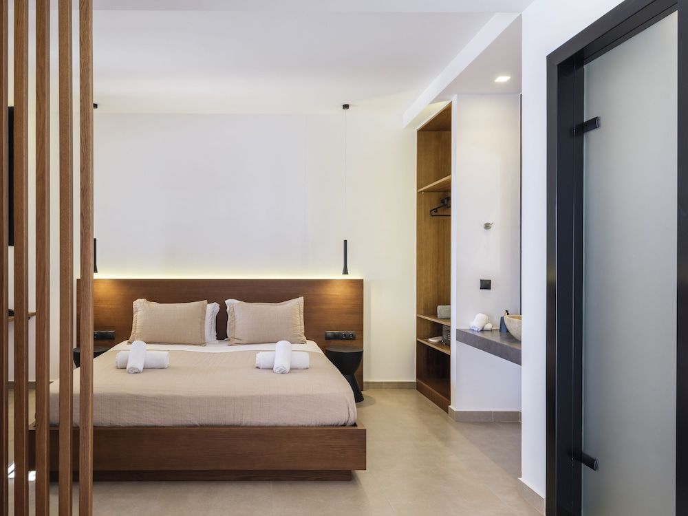 Superior Suite Private Pool & Sea View
