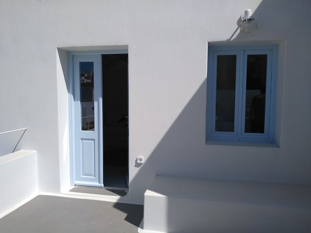 Genesis Cave Houses Double Room, Sea View 7