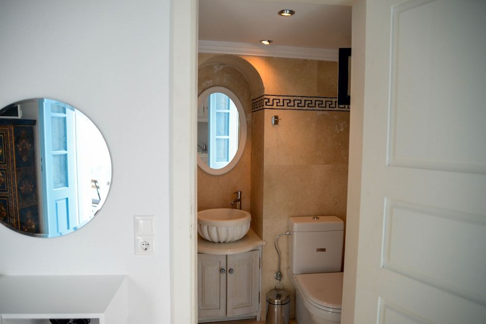 Genesis Cave Houses Double Room, Sea View 12