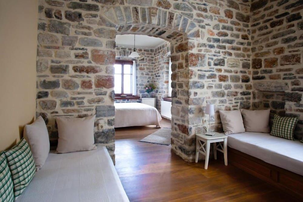 Suite, Sea View (Petrini)