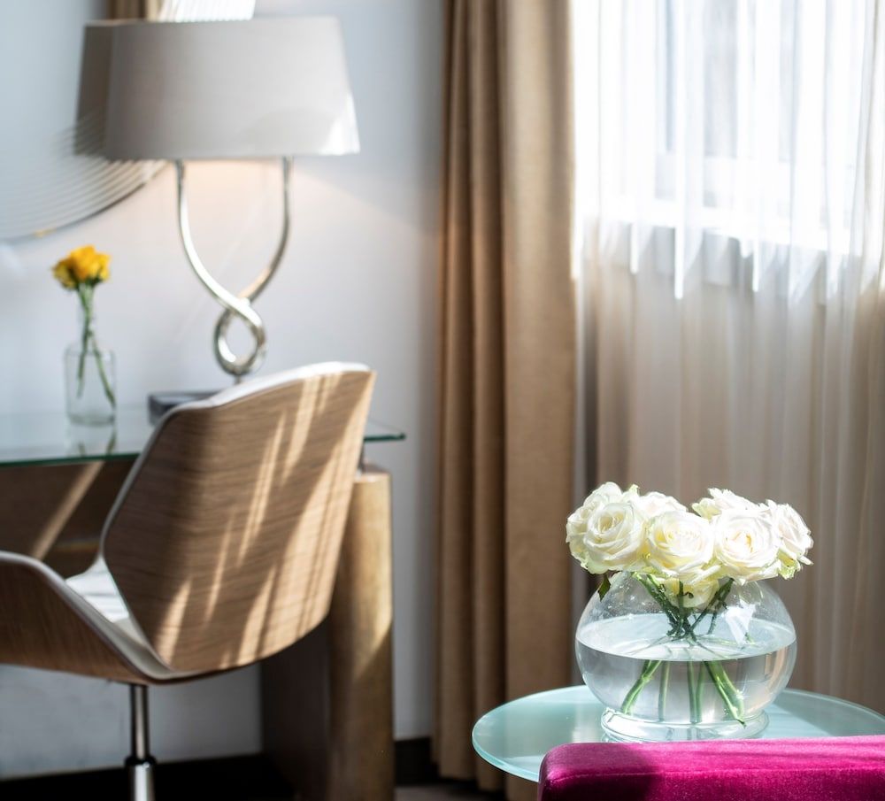 The Marylebone Hotel Classic Room, 1 Queen Bed 5