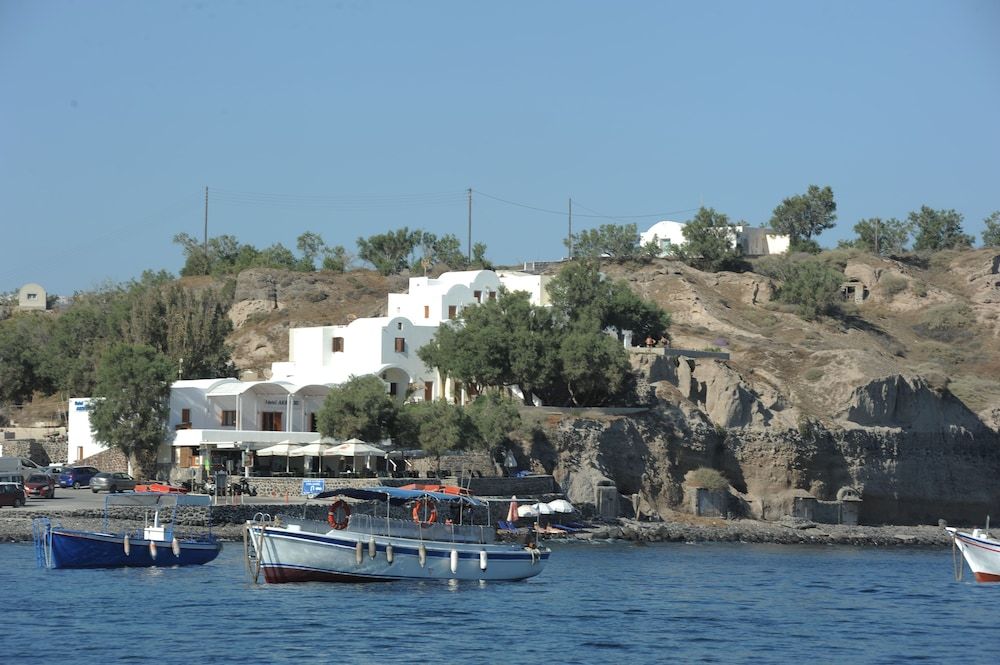 undefined Akrotiri Hotel 6