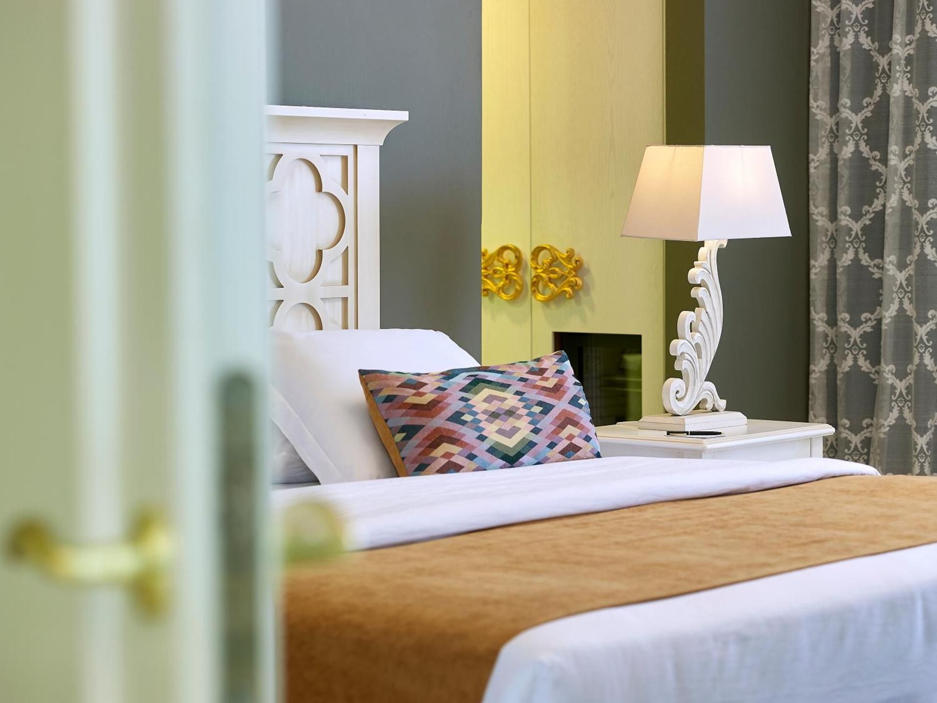 Deluxe Room Garden View with Shared Pool
