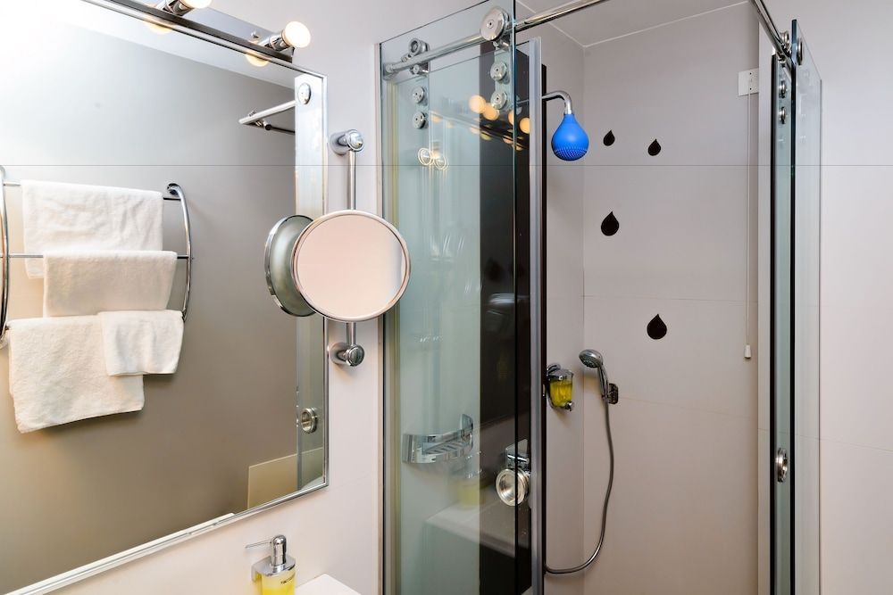 Kastro Hotel Standard Triple Room 7