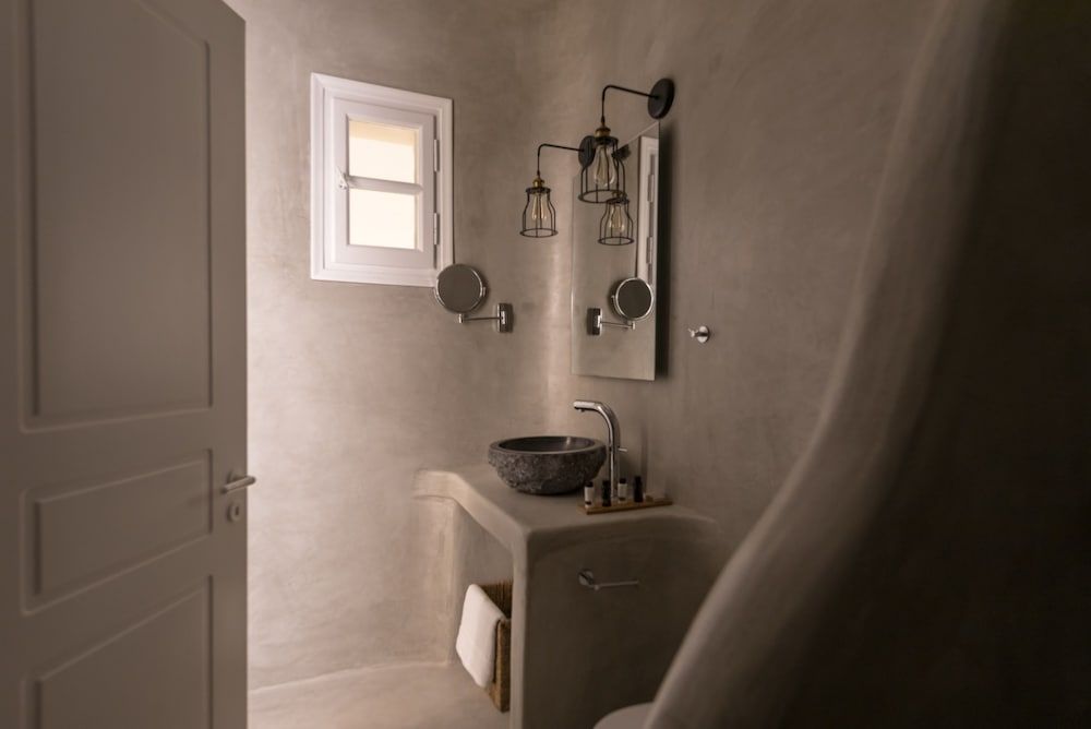 Cova Mykonos Suites Standard Room, Pool Access, Sea View 8