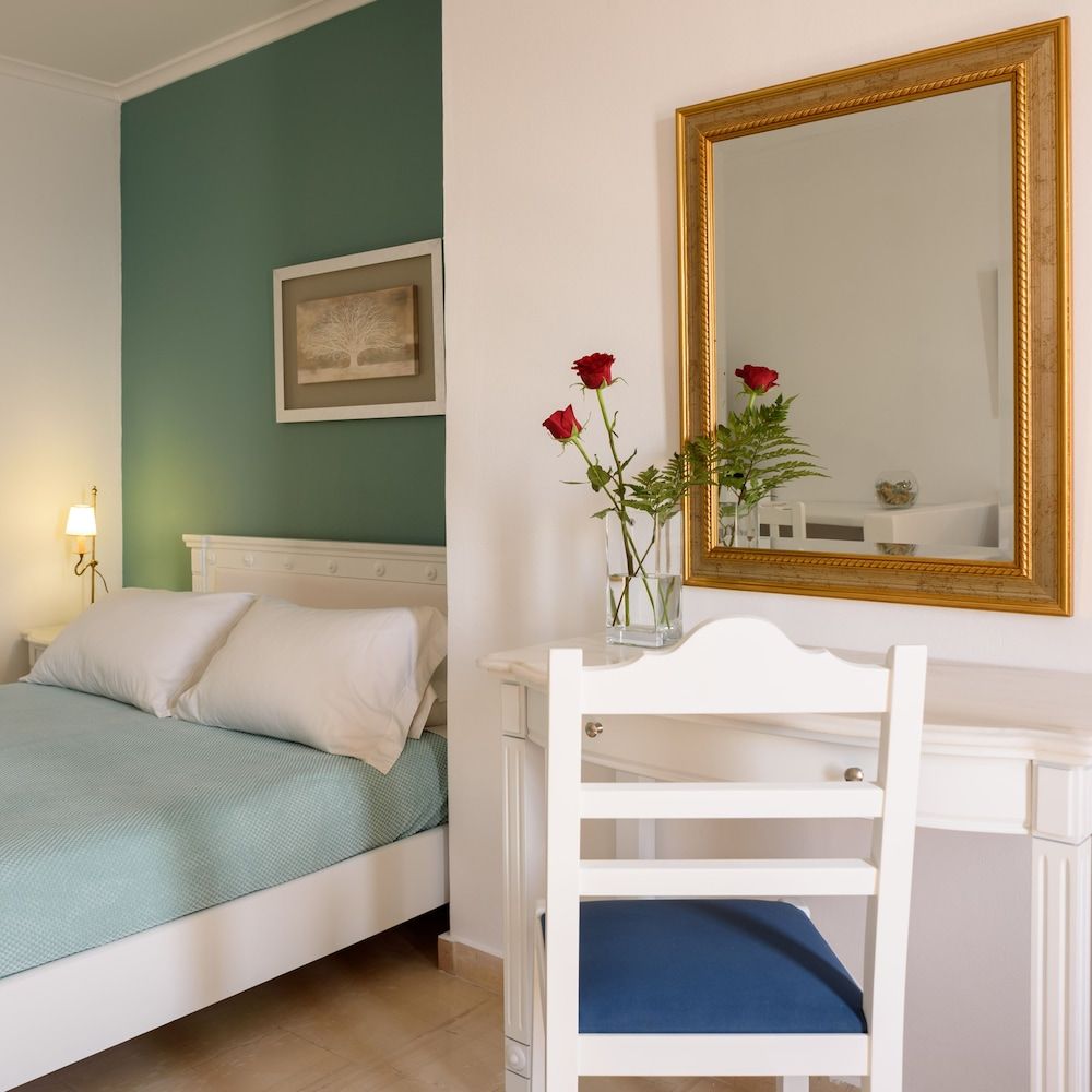 Villa Renos Standard Triple Room 2