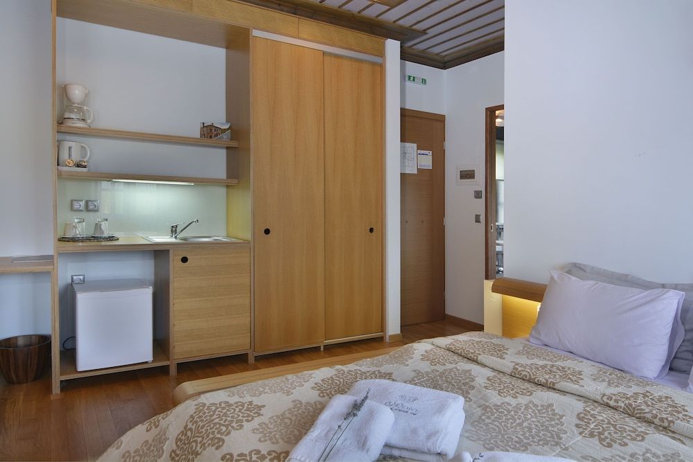 Dilofo Hotel Luxury Suites Executive Suite, Fireplace, Mountain View 5