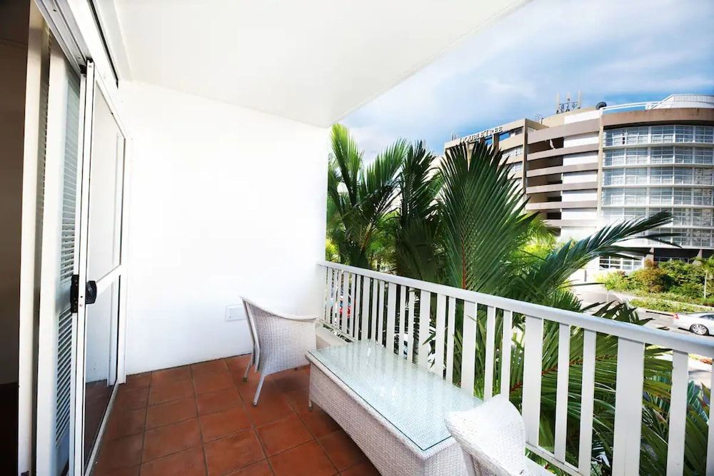 Ramada By Wyndham Cairns City Centre Deluxe Room, Tower 2