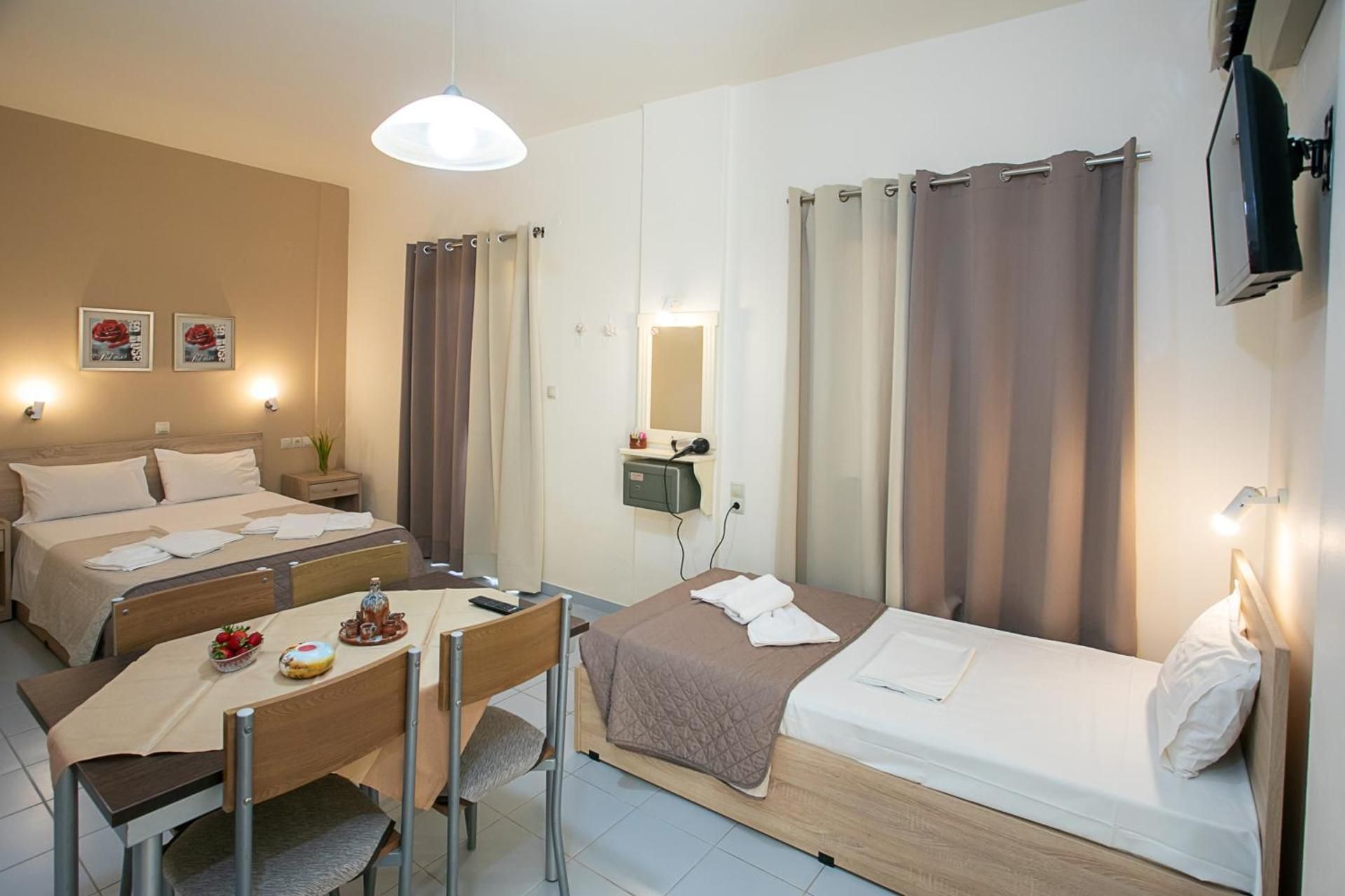 Economy Studio (2-3 Adults)