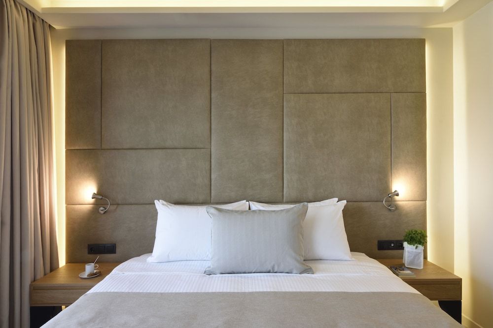 Athens Avenue Hotel Junior Suite