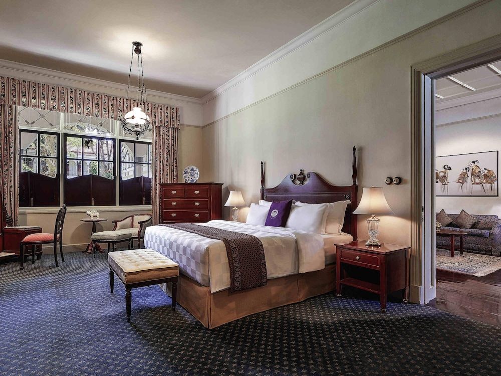 Majapahit Legendary Suite King Bed