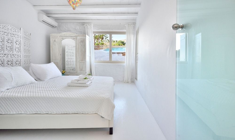 Spartacus 2 Bedroom Villa with Private Pool