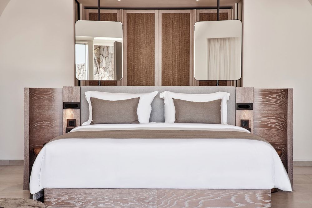 undefined Canaves Epitome - Small Luxury Hotels of the World 2
