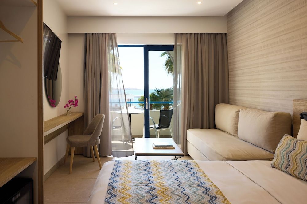 Superior Double Room, Partial Sea View