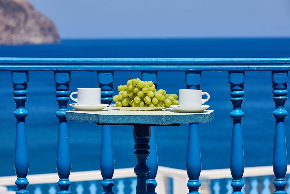 Glaros Hotel Studio (Triple) 12