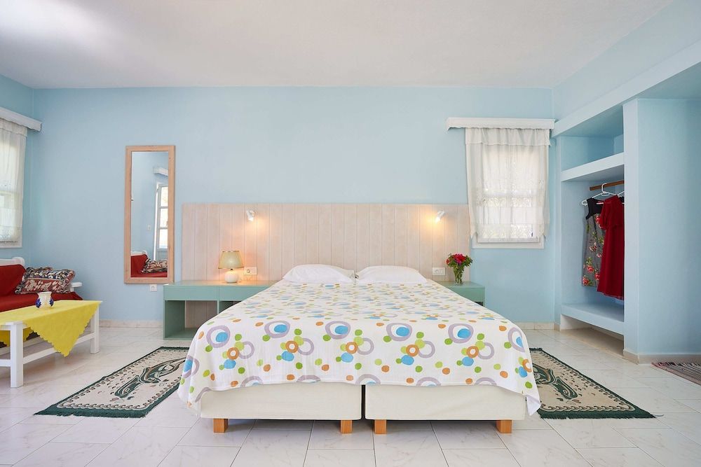 Glaros Hotel Studio (Triple)