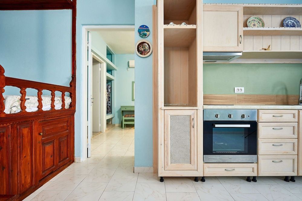 Glaros Hotel Apartment 14