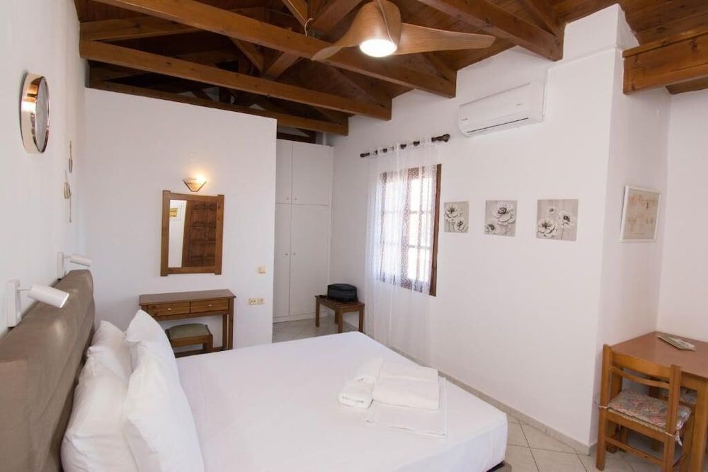 Studio, Sea View