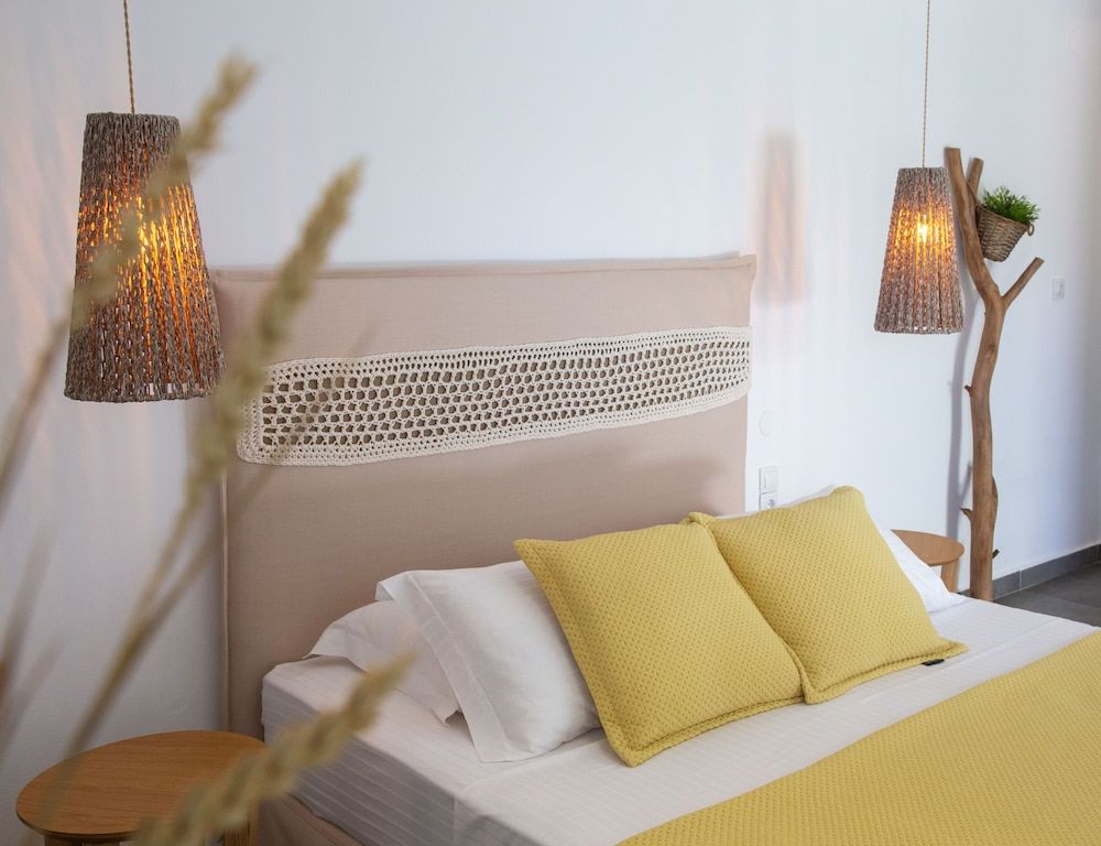 Deluxe Studio Suite, Terrace, Garden View