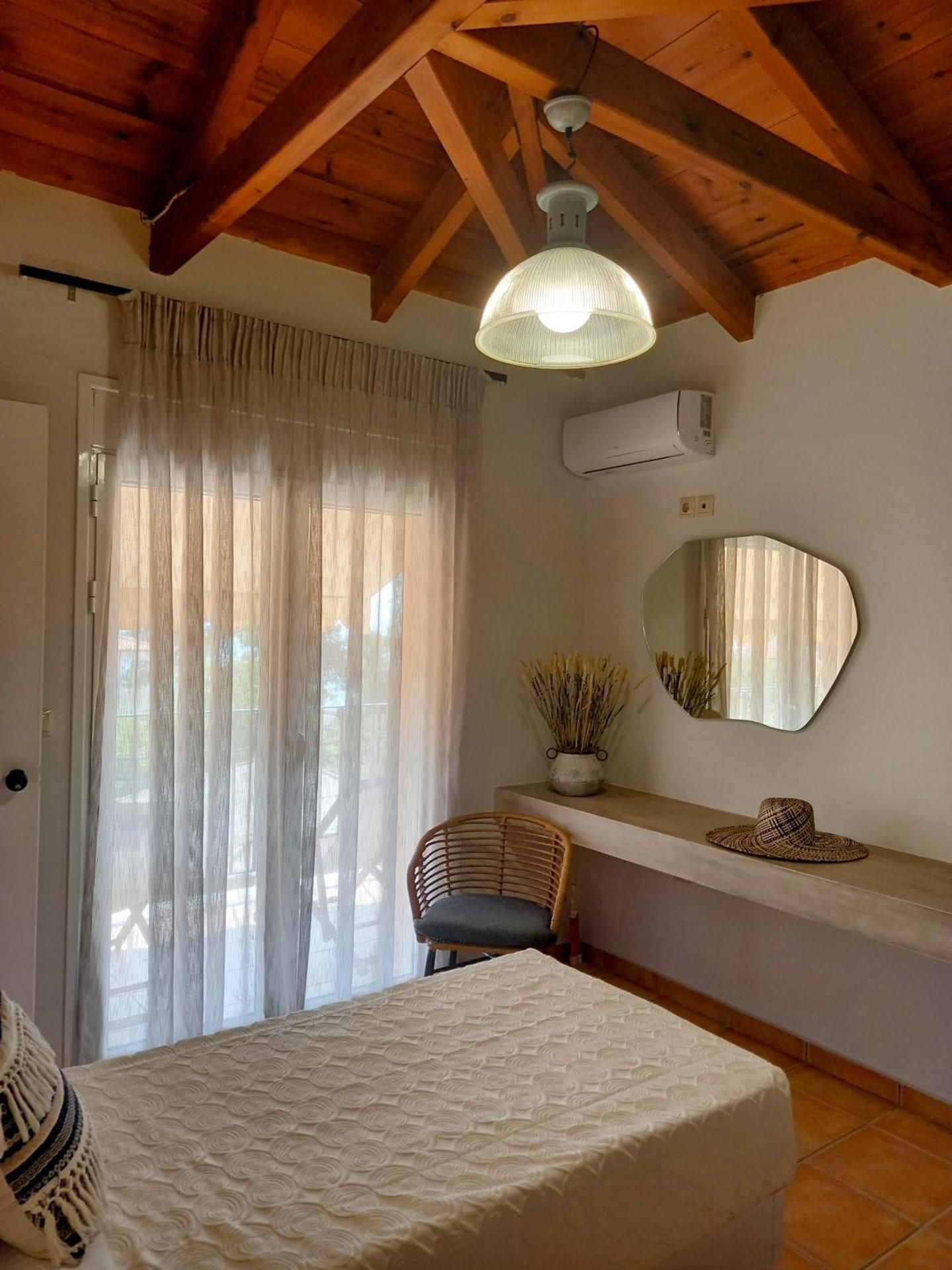 One-Bedroom Apartment No.6 (2nd floor)