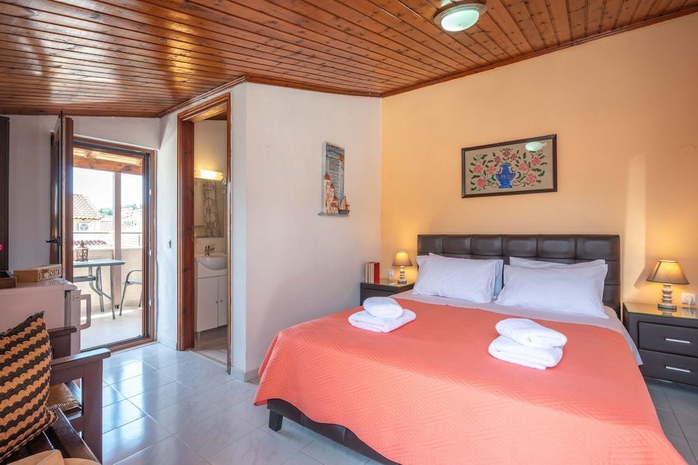 Double Room, Sea View, Balcony (5 ZEPHYRUS)