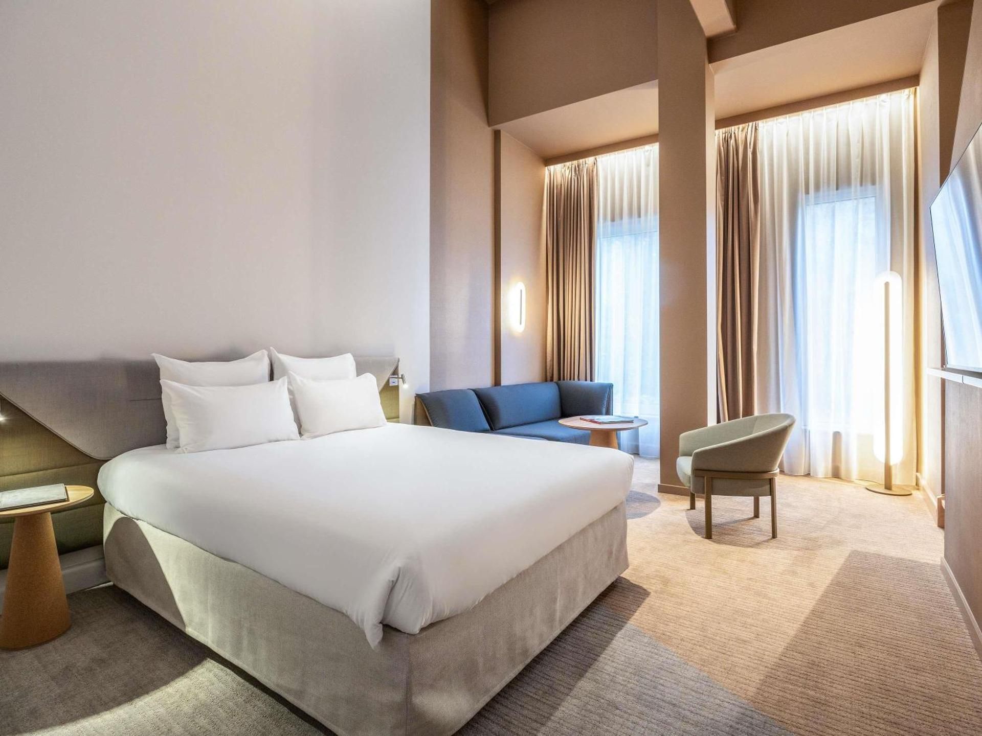 Deluxe Room with Double Bed and Bunk Beds