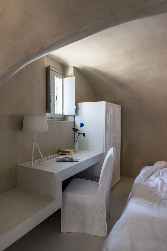 Mythical Blue Luxury Suites Senior Suite (Heated Outdoor Plunge Pool and Indoor Jacuzzi) 16