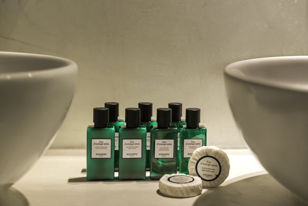 Mythical Blue Luxury Suites Senior Suite (Heated Outdoor Plunge Pool and Indoor Jacuzzi) 12