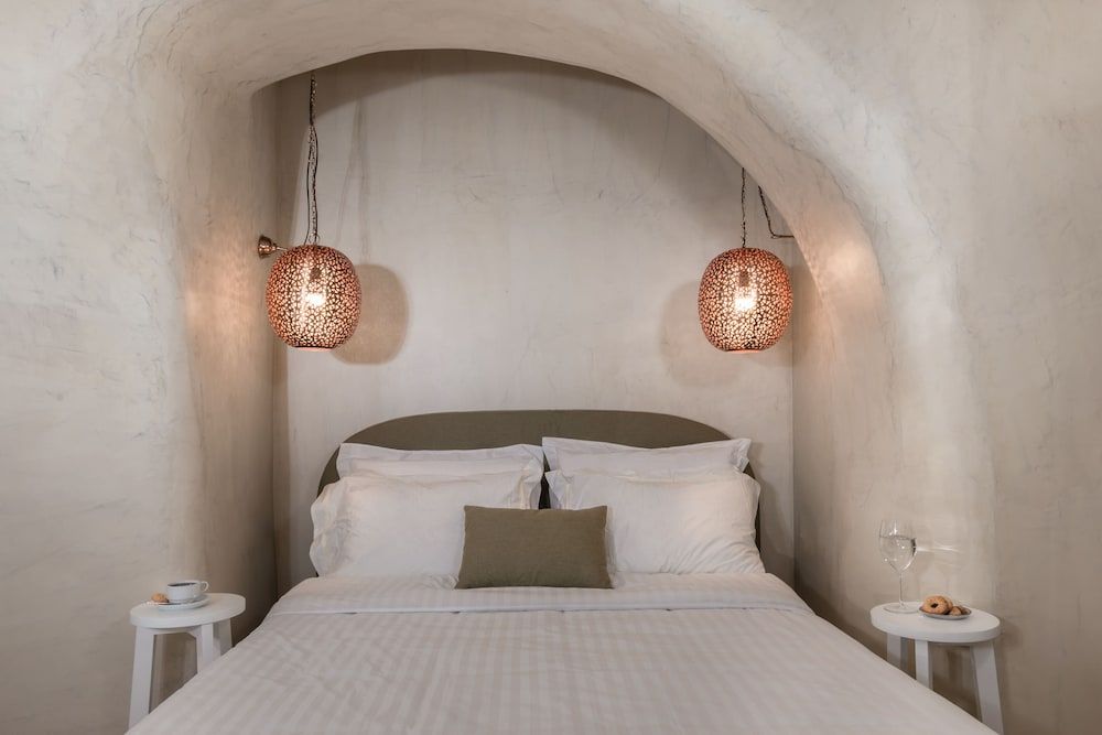 undefined Mythical Blue Luxury Suites 9