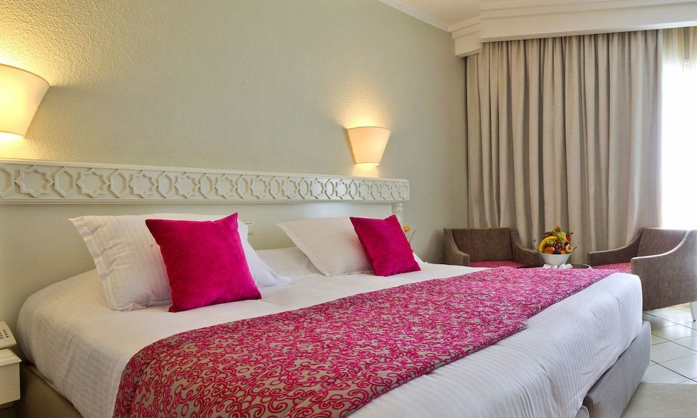 El Mouradi Palm Marina Standard Room 5