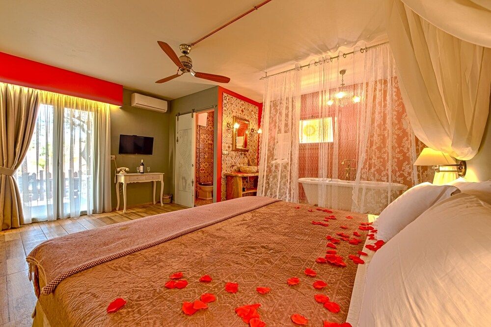 Honeymoon Suite, 1 King Bed