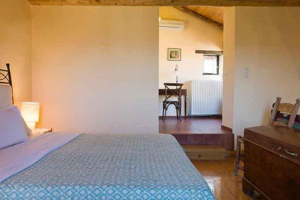 House, 2 Bedrooms