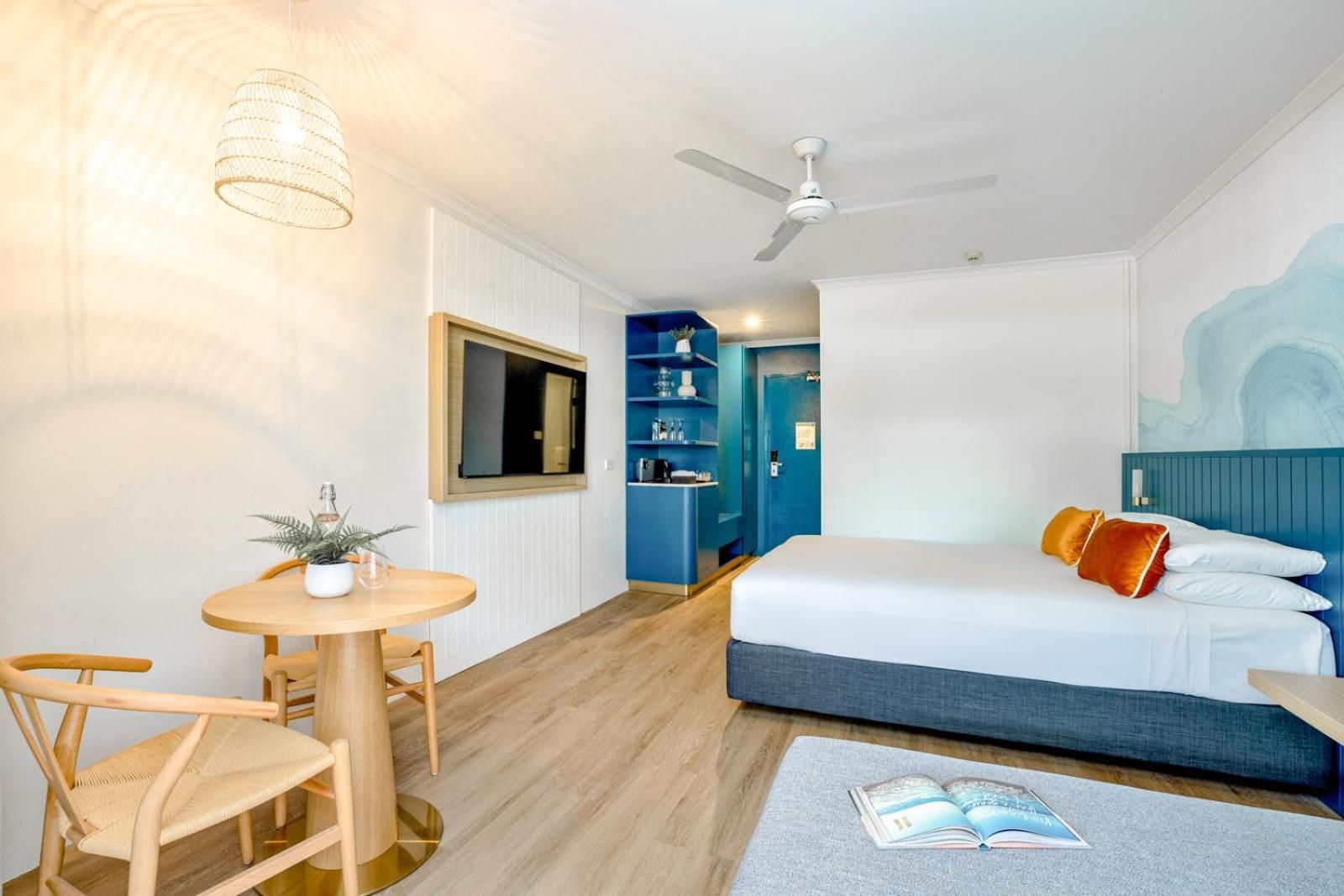 undefined Mercure Cairns 4