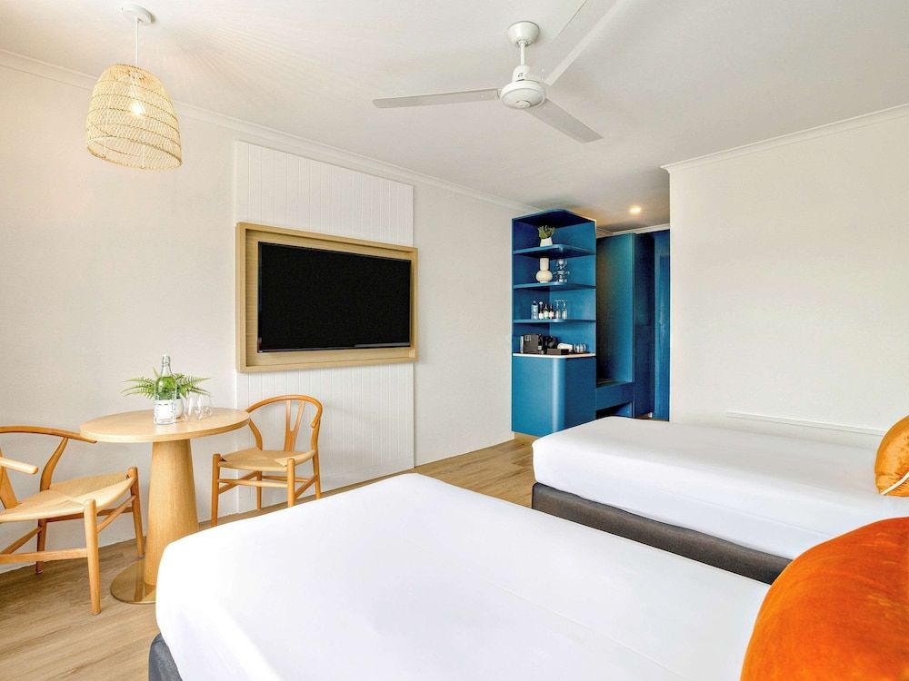 undefined Mercure Cairns 8