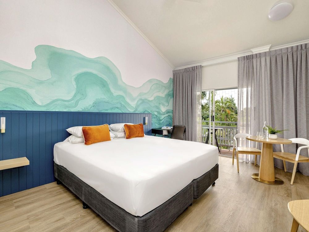 undefined Mercure Cairns 9