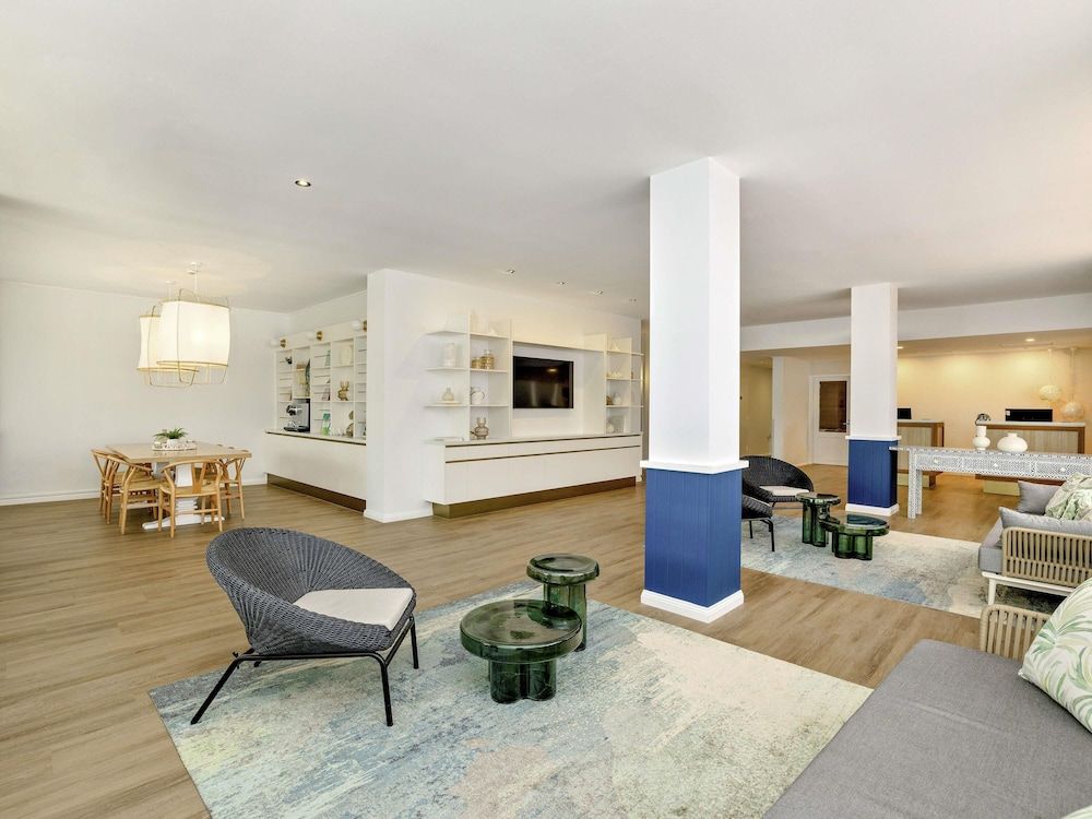 undefined Mercure Cairns